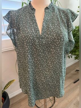 Liz Claiborne Forest Green White Dot Ruffle-Sleeve Split-Neck Blouse